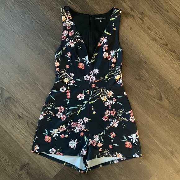 Kendall & Kylie Pants - Kendall & Kylie black floral romper size medium